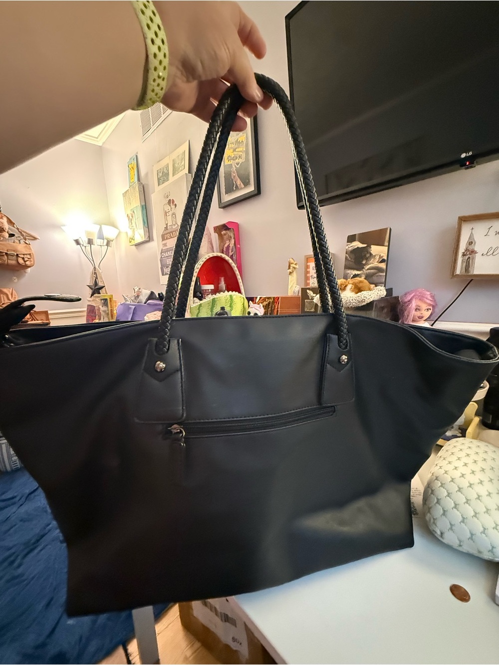 David Jones Praises Black Tote Bag - Picture 2 of 5